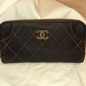 Chanel Wild Stitch Chocolate Brown long zip wallet🤎🤎 Authentic!